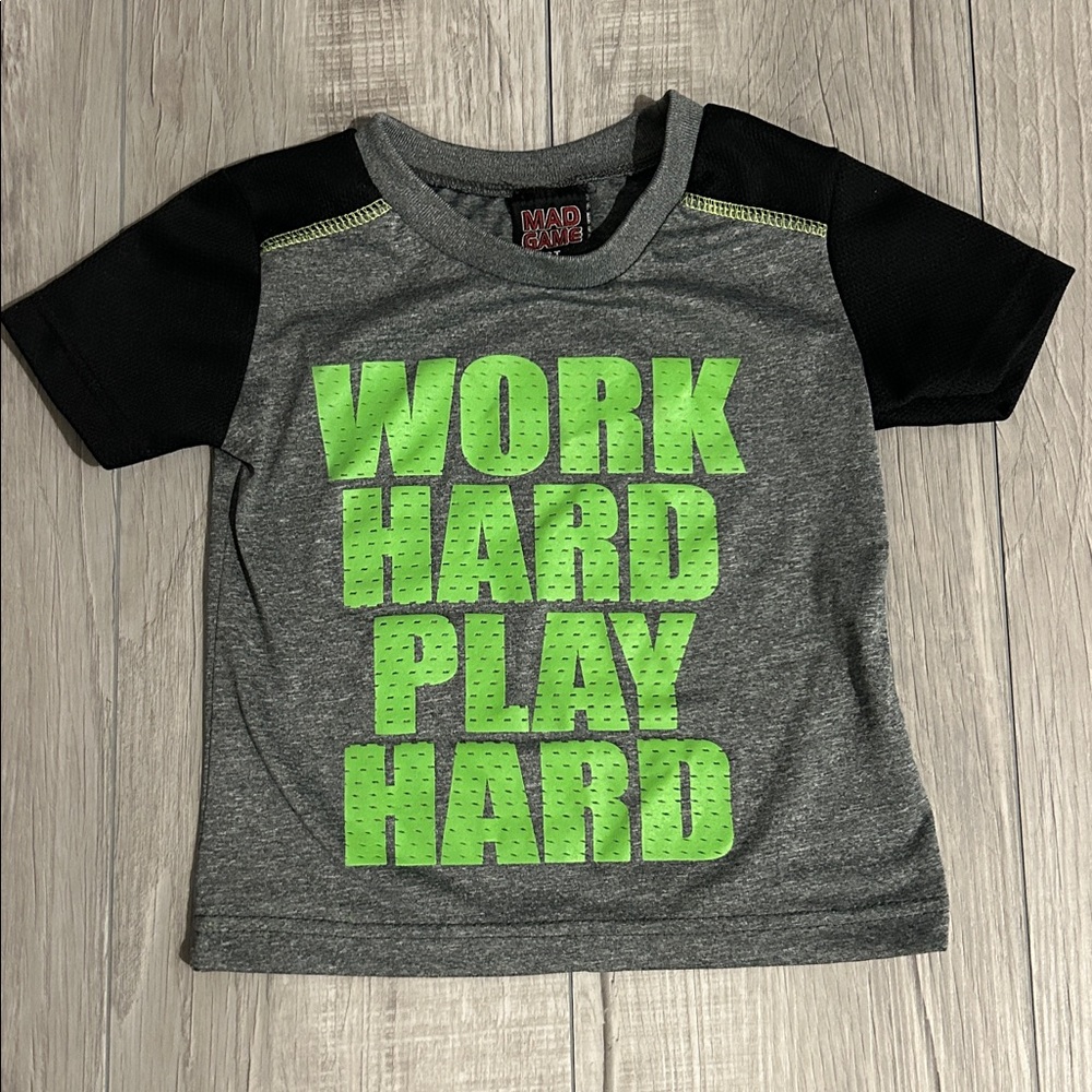 Toddler Boy’s Mad Game Short Sleeve Shirt Sz 2T